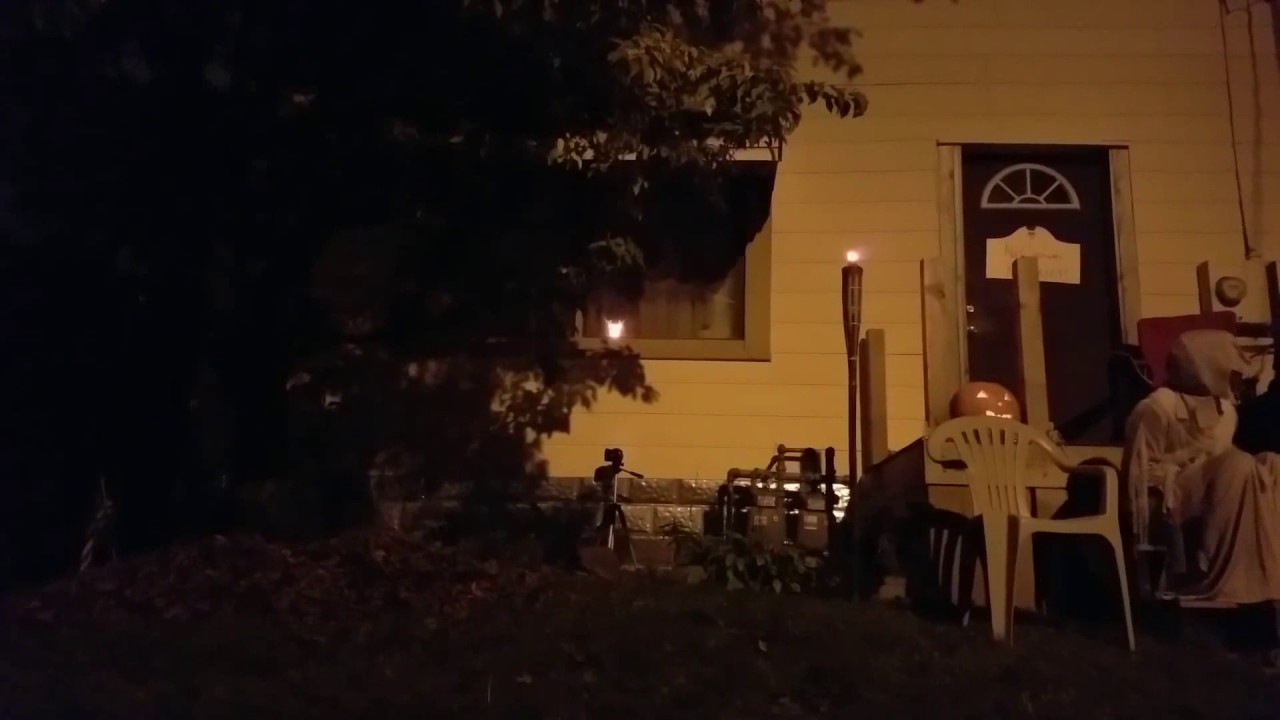 Holloween, Begger's Night, Barnard St, Kaisertown, Buffalo, New York