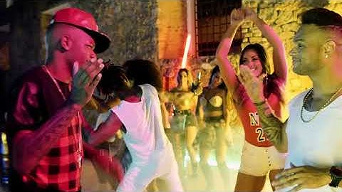 Thumbnail of PARANGOLÉ | DEVAGARINHO (CLIPE OFICIAL)