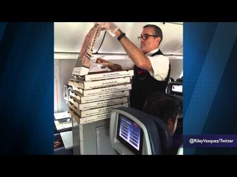 Delta orders pizza for passengers on delayed flight