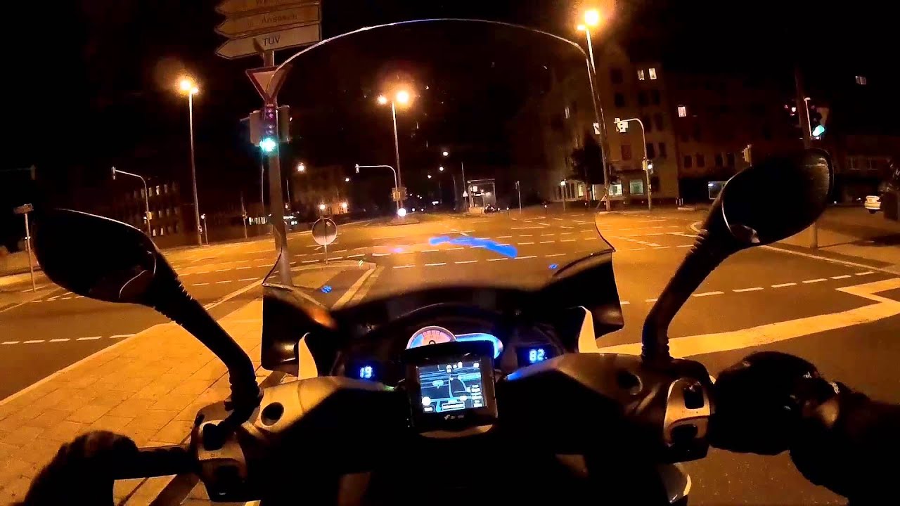 Quadro 350 S, a Ride in the Night.