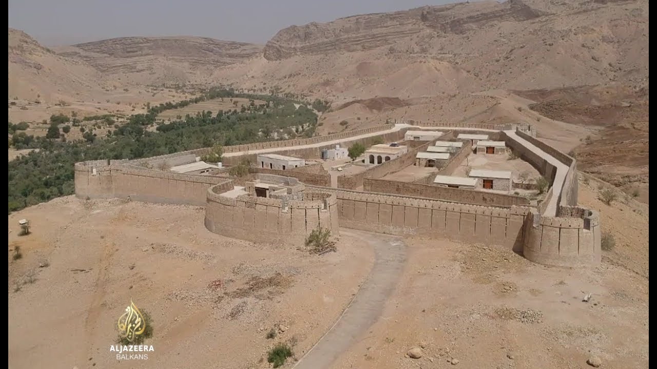 قلعة رانيكوت: بناء غامض وسط سفوح الجبال الجافة