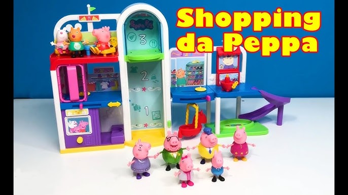 OBA Brinquedos - A Casa da Peppa Pig com som e luz, da DTC, é muito legal.  Ela possui 4 andares e 7 cômodos com acessórios como: telescópio, mesa com  computador, cadeiras