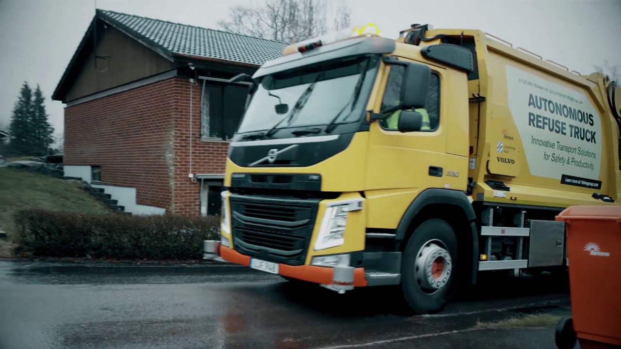 Volvo Trucks - Refuse handling like you've never seen it before (autonomous truck)