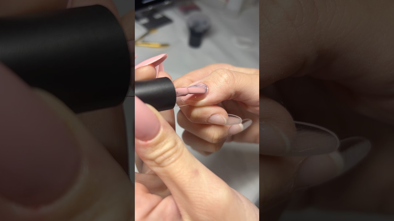 faccio le unghie da sola per la prima volta 💅🏻💖✨ #unghie #facciamoinsiemeleunghie #passionebeauty