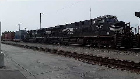 NS SD70ACE, And ES40DC Start up, and GE Air Compressor Oarking on ES40DC