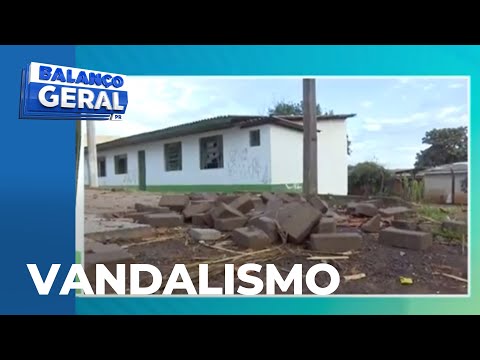 Vandalismo no prédio do Território Cidadão; capela também foi alvo e aguarda reforma