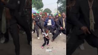 Download Lagu Zaire Crew Danse dancing to werrason Double Zenith concert Seben MP3
