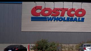 Costco’s CEO steps down