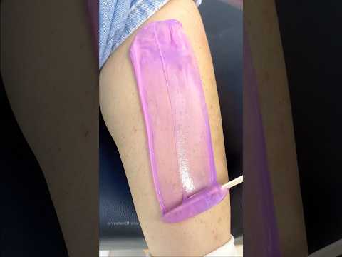 Satisfying wax pull! #hardwax #waxing #yeelen #waxbeads #asmr #hairremoval #wax #legwax #satisfying