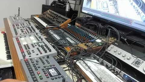 Techno Live jam, virus,elektron, moog by Andee jay