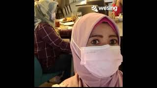 Gadis Bertudung Putih