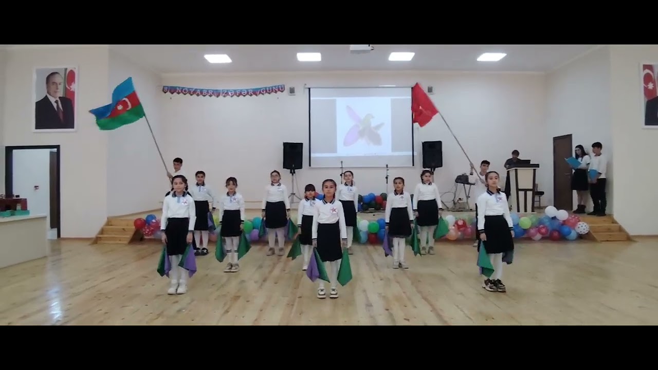 Əziz sinfimin ifasında 