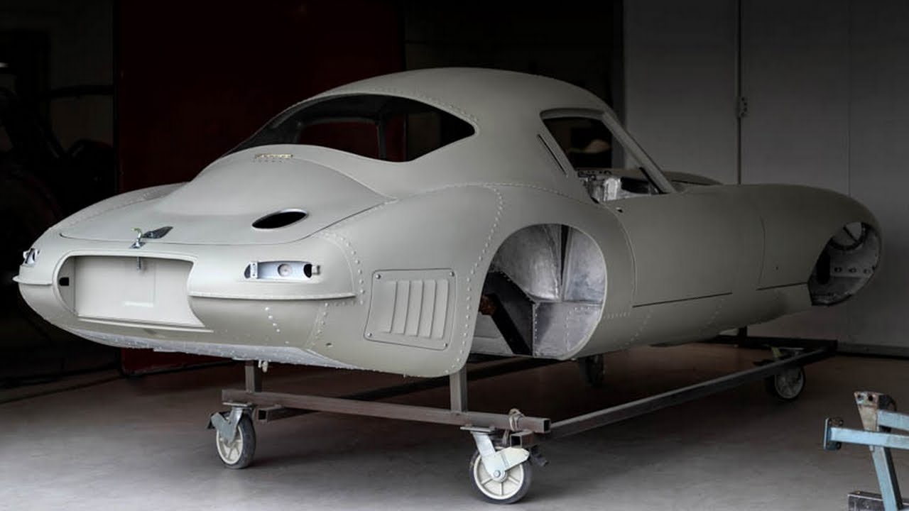 Jaguar E-Type Lightweight Reborn | Ultimate Classic Racing Build