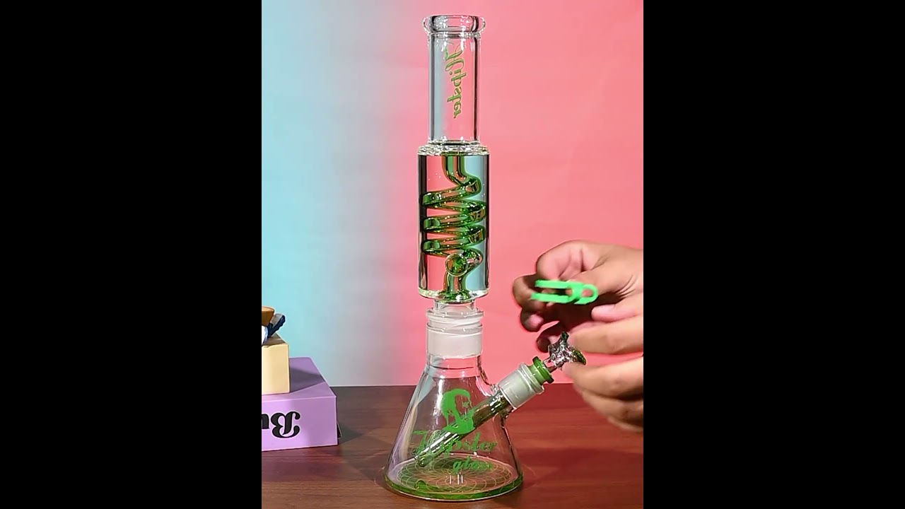 Shaped high borosilicate glass water pipe JH009