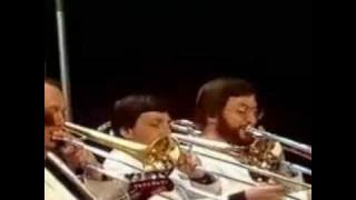 Download lagu Ray Conniff - BESAME MUCHO