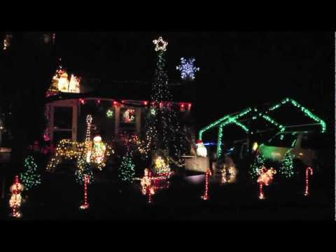 The Lights At Wolf Hill 2012 - The House On Christmas Street