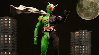 S H フィギュアーツ 真骨彫製法 仮面ライダーWダブル サイクロンジョーカー S H Figuarts Kamen Rider W double