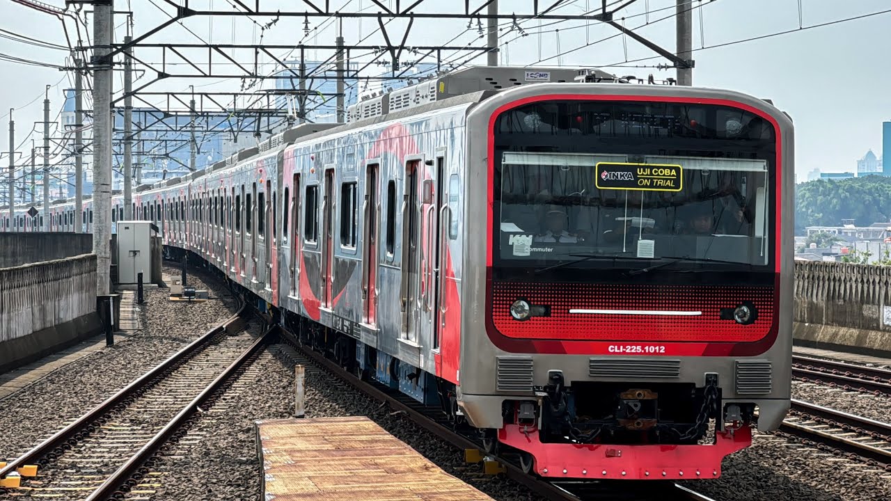 Kompilasi KRL Commuter Line di Stasiun Manggarai! EA207/iE305, JR 205 ex Musashino Line!