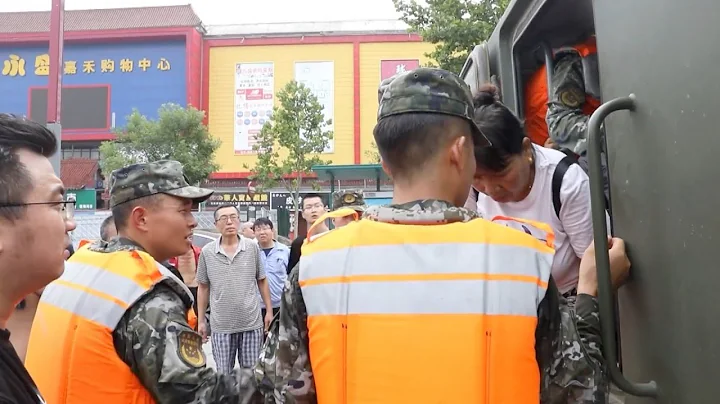 Relief operations underway in flood-hit parts of Beijing - DayDayNews