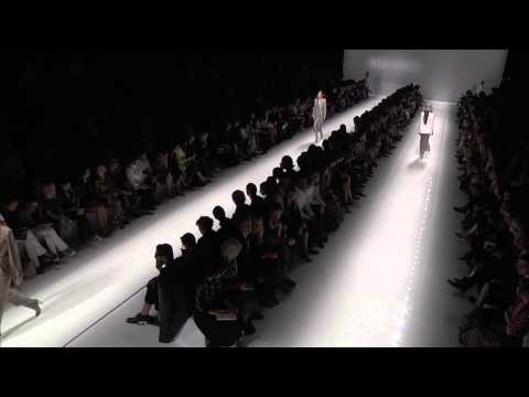 Видео: SS 2015 на WeekEnd MaxMara, интерпретиран от Микела и Дилета