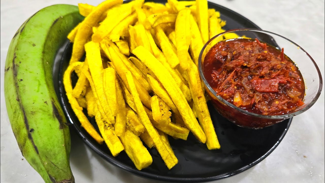 Домашние здоровые вечерние закуски / Картофель фри из неспелых плантайнов с перечным соусом #карт...