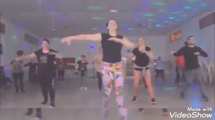 Hola Beb/ Arriba las palmas/ Zumba by Sol Lpez