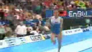vault Yurchenko 1/2 - layout fwd with 540 (women)