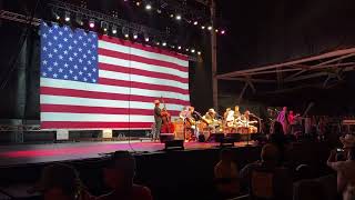 Willie Nelson’s Epic July 4th Picnic Finale: ‘Will the Circle Be Unbroken’