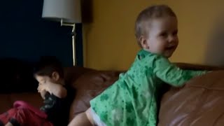 Toddlers Pull A Wrestling Stunt On Their Little Baby Sister Hilarious Video Wooglobe