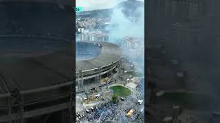 ‏اجواء جماهير نابولي في الملعب مارادونا 💙🔥🏆