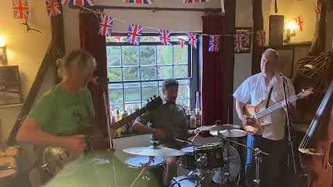 Roger Hubbard Trio play Deal with the Devil