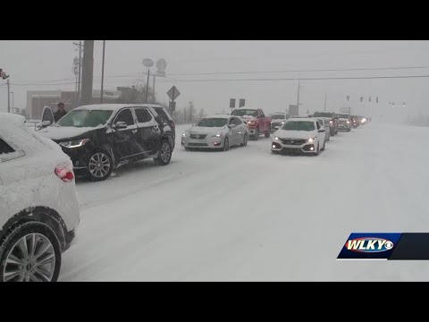 Hardin County's roads covered in snow, slowing and stopping travel