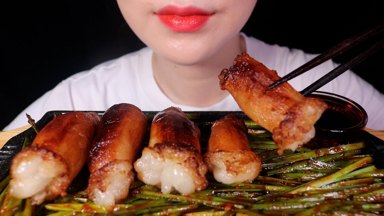 기름 팡팡 터지는 대창 먹방 MUKBANG