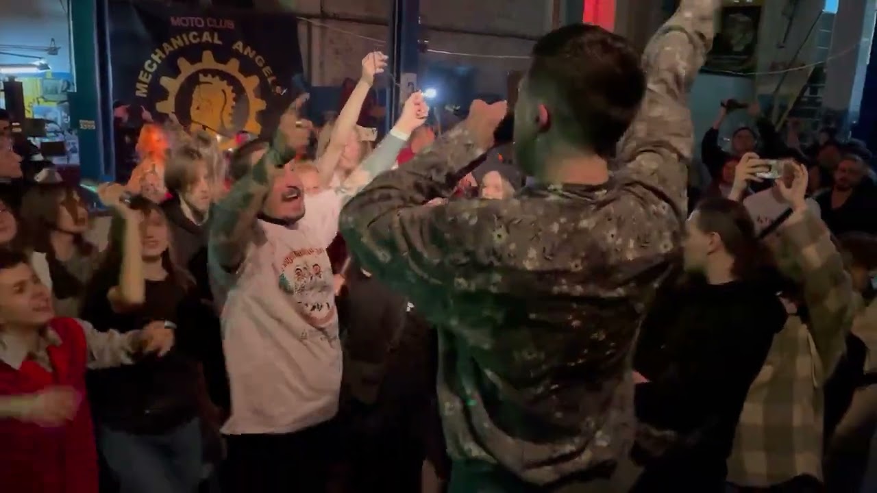 мытищи в огне - Хорошо у нас в аду live @ Механика, Омск 21.10.22 - YouTube