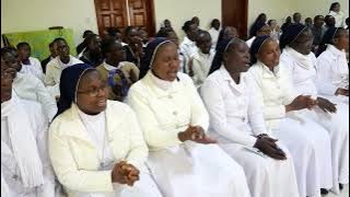 TAZAMA MASISTA WALIVYOKUMBATIANA KWA FURAHA NADHIRI ZA DAIMA. #trending #trend 