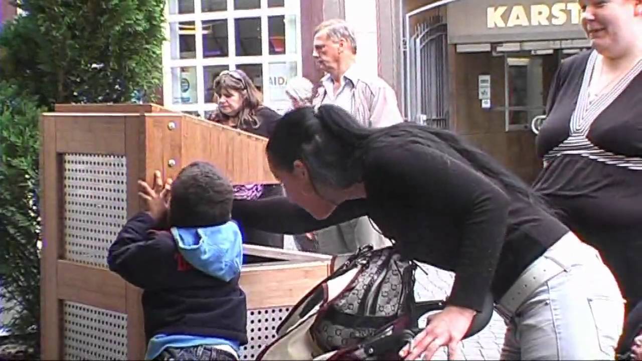 Talking Trash Can Sprechende Mülltonne YouTube