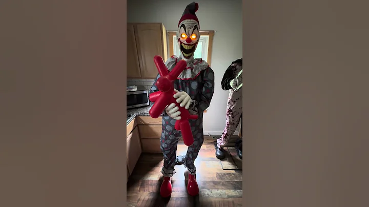 Halloween Ballon Dog Animatronic 2025 Lowe’s lineup 🤡🦴