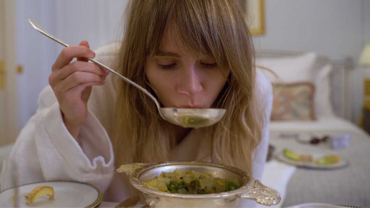 annoying everyone at fashion week for 10 minutes straight