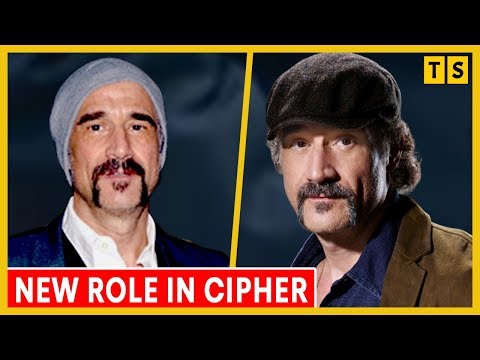 Video: Elias Koteas Nettovarallisuus: Wiki, naimisissa, perhe, häät, palkka, sisarukset