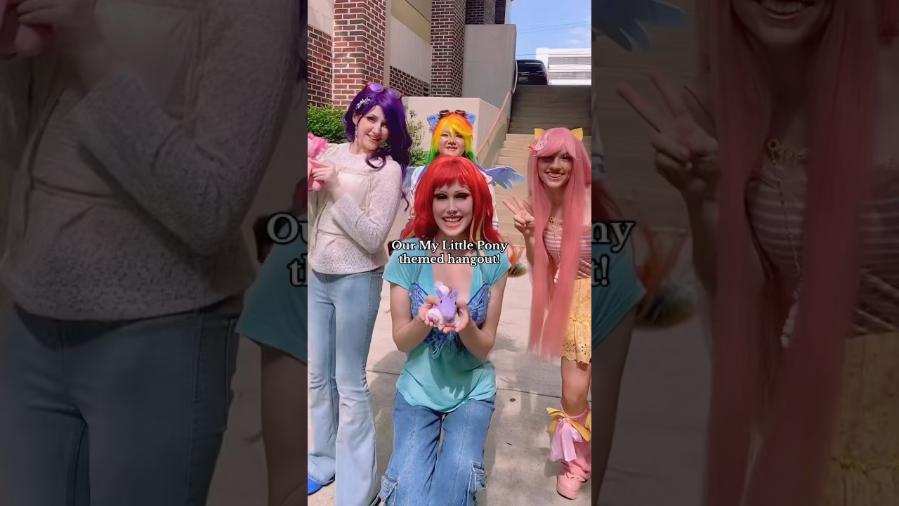 It was so fun! The purple unicorn is bootleg twilight btw LOL #cosplay #cosplayer #mlp #mlpcosplay