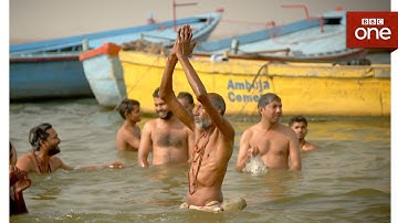 The holy city of Varanasi - The Ganges with Sue Perkins: Episode 2 - BBC