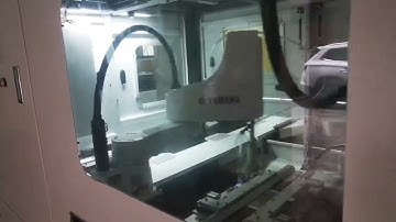 Fully automatic dual Yamaha robot arm case maker, high precision case maker, high speed case maker