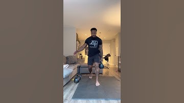 Suitcase hold split squat