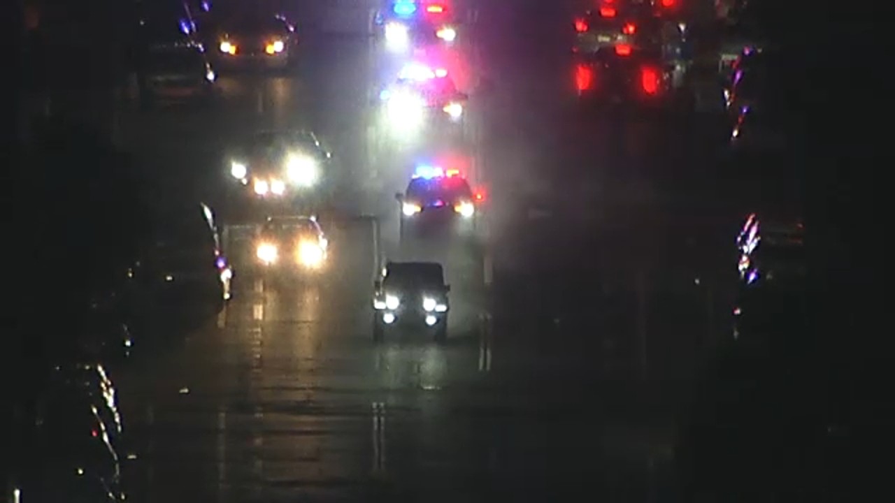 FULL CHASE: Driver in suspected stolen car flees LAPD on surface ...