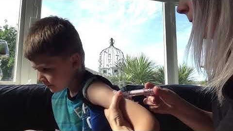 Dexcom G5 child arm insertion