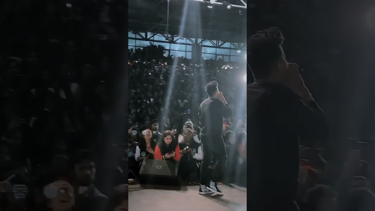 Rabb Wangu | Jass Manak | live | Fullscreen Status | live performance 