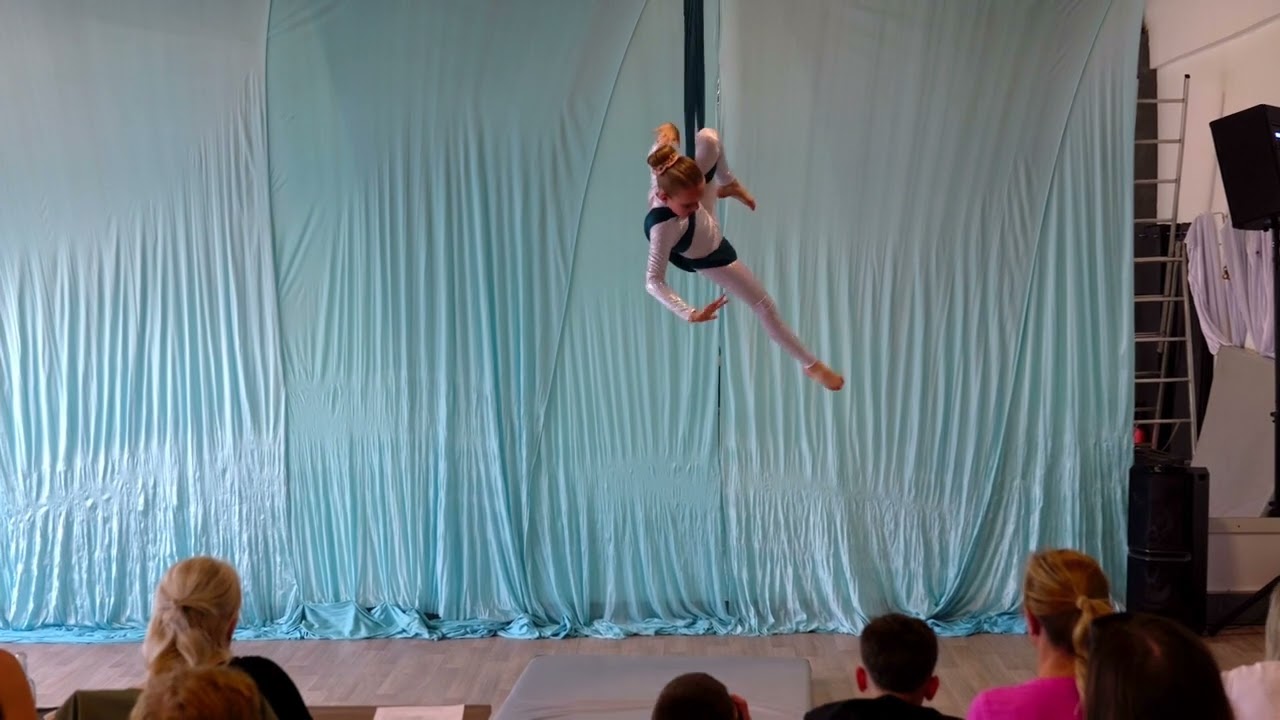 073 | Zara Kóšová | Finále deti sólo rotačka amatér | FlyCup Martin 2024