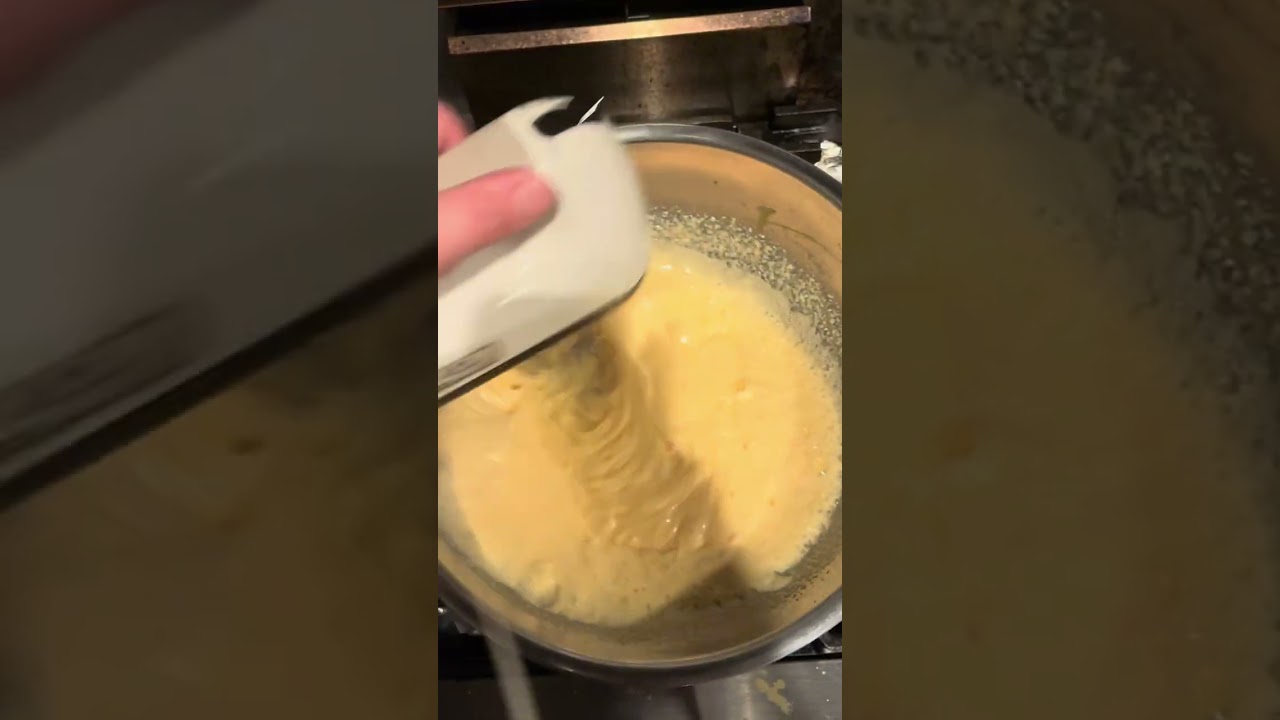 ロールケーキつくるよ♪まずはスポンジやくよ