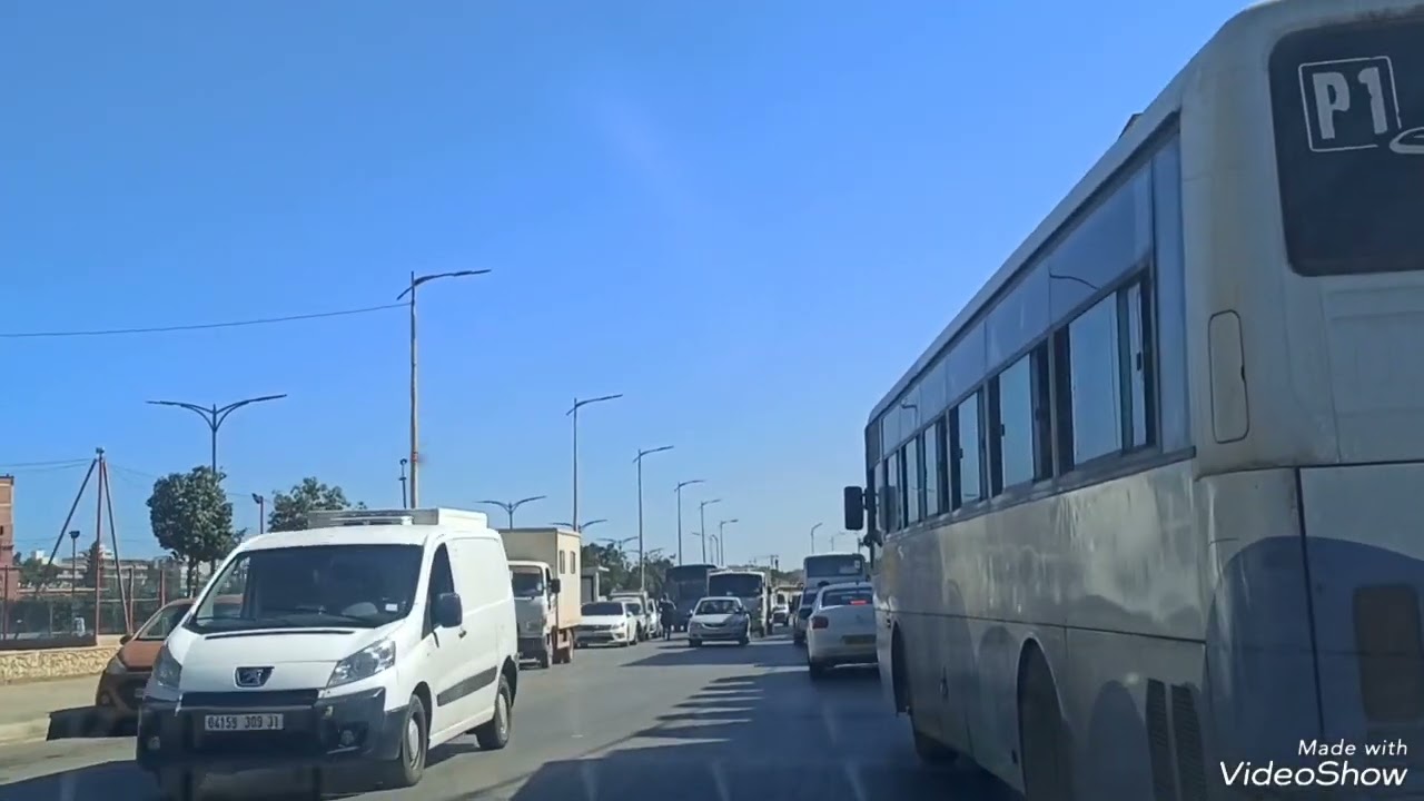 #vlog#oran جولة شابة بزاف في وهران🔴مختلف المطاعم تروحولهم طوب في الجودة وعائلية😍فيديو روعة