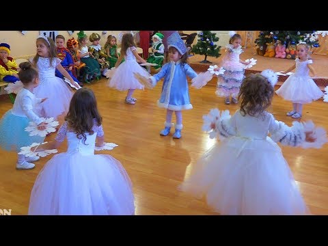Танец СНЕЖИНОК и СНЕГУРОЧКИ на утреннике ❄️🎄